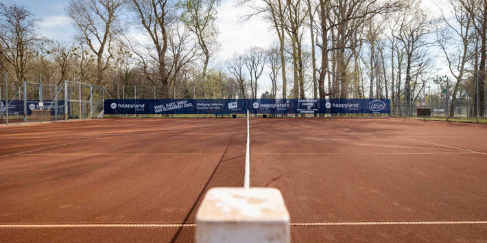 Tennisplatz_1_710x354